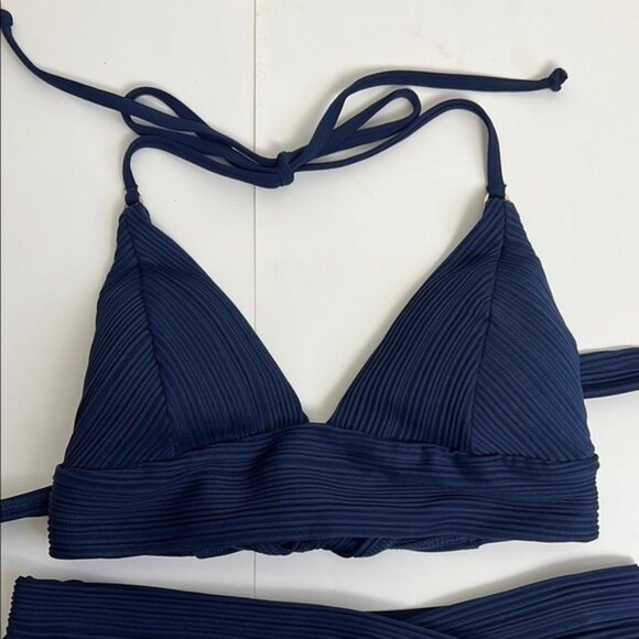 NWOT ROBIN PICCONE Lily Triangle Halter Bikini Set in Navy - XS - Picture 3 of 6